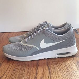Nike women’s air max Thea